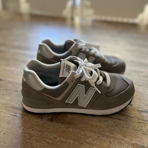 New Balance Tennis shoes